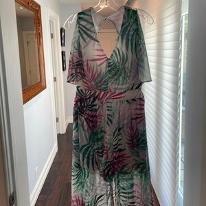 Amazing romper! I got a lot compliments definitely one of my favorites